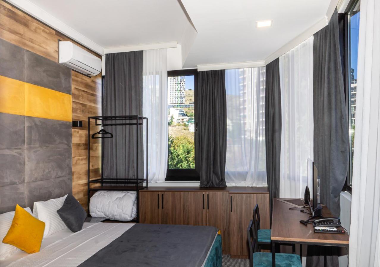 Bg Palace Hotel Tbilisi Ngoại thất bức ảnh