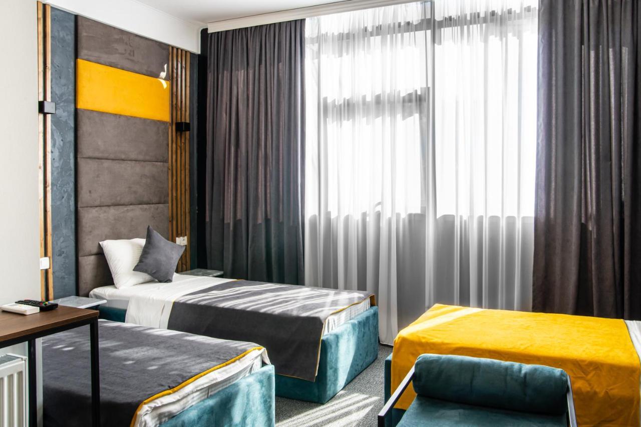 Bg Palace Hotel Tbilisi Ngoại thất bức ảnh