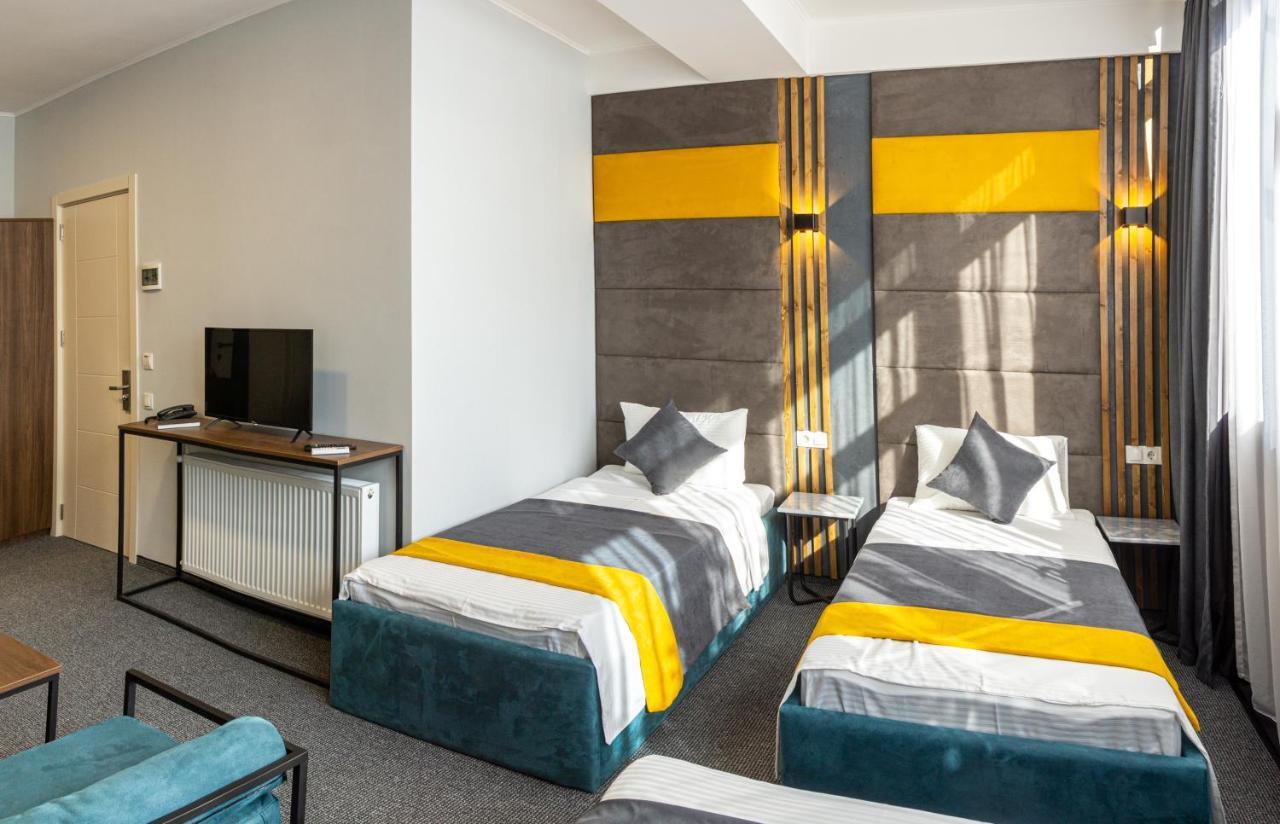 Bg Palace Hotel Tbilisi Ngoại thất bức ảnh