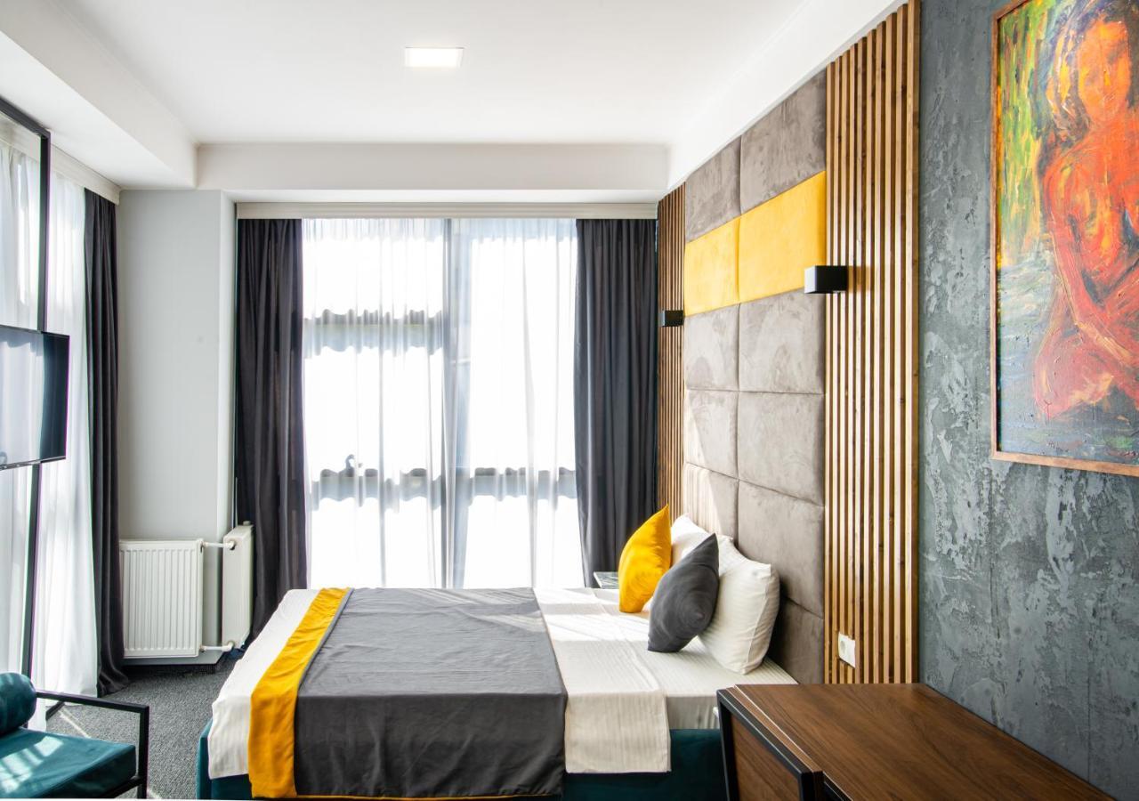 Bg Palace Hotel Tbilisi Ngoại thất bức ảnh