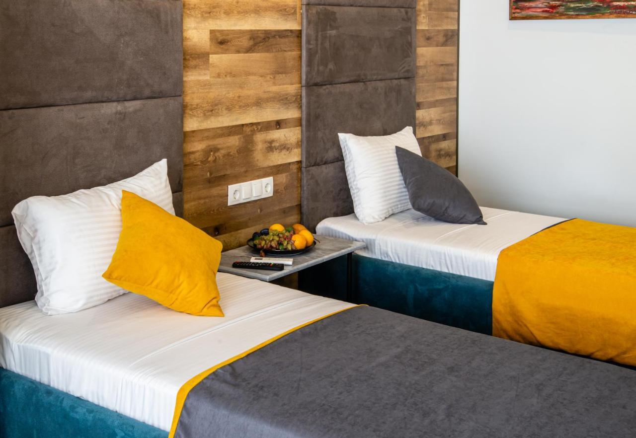 Bg Palace Hotel Tbilisi Ngoại thất bức ảnh