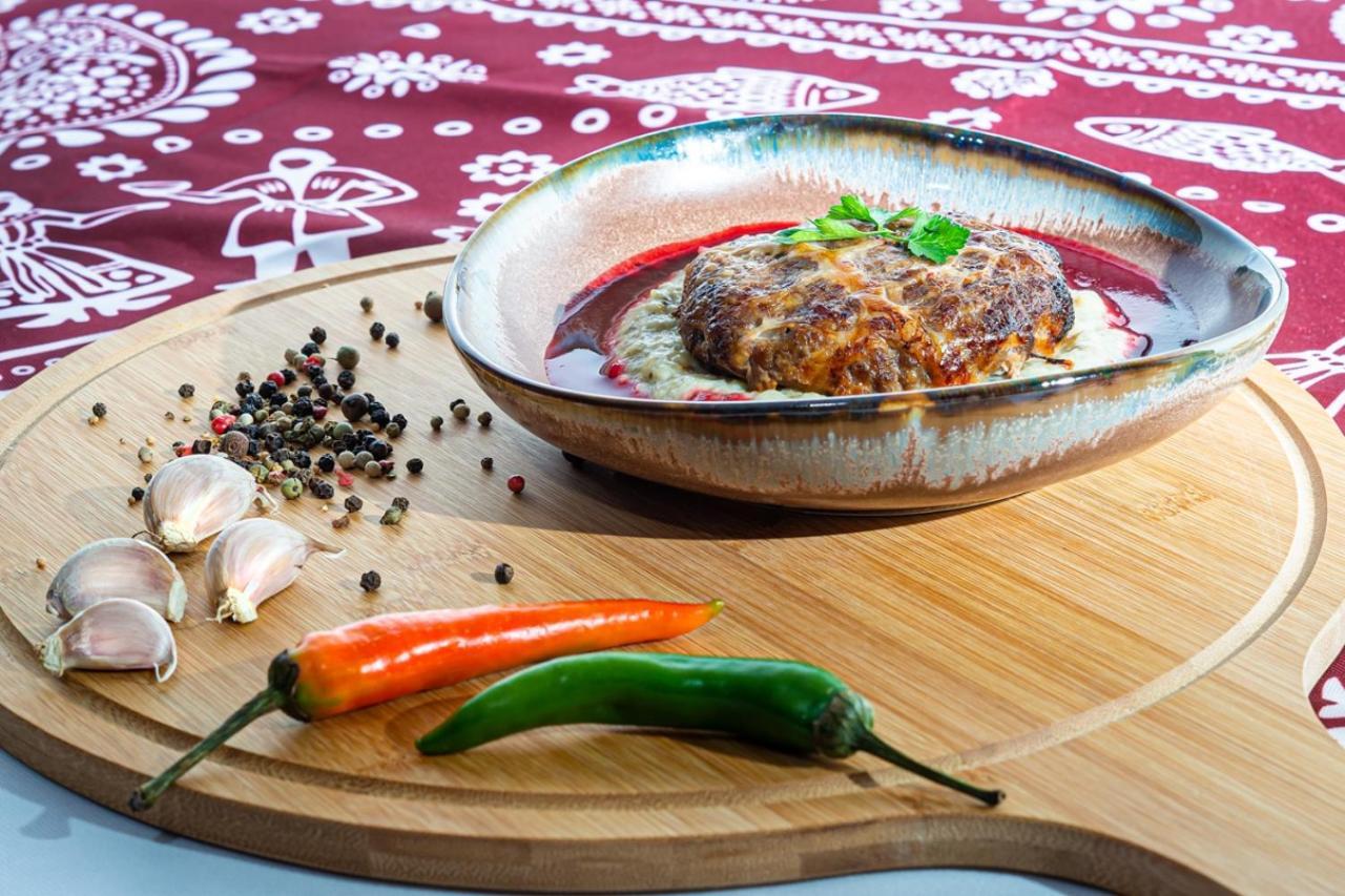 Bg Palace Hotel Tbilisi Ngoại thất bức ảnh