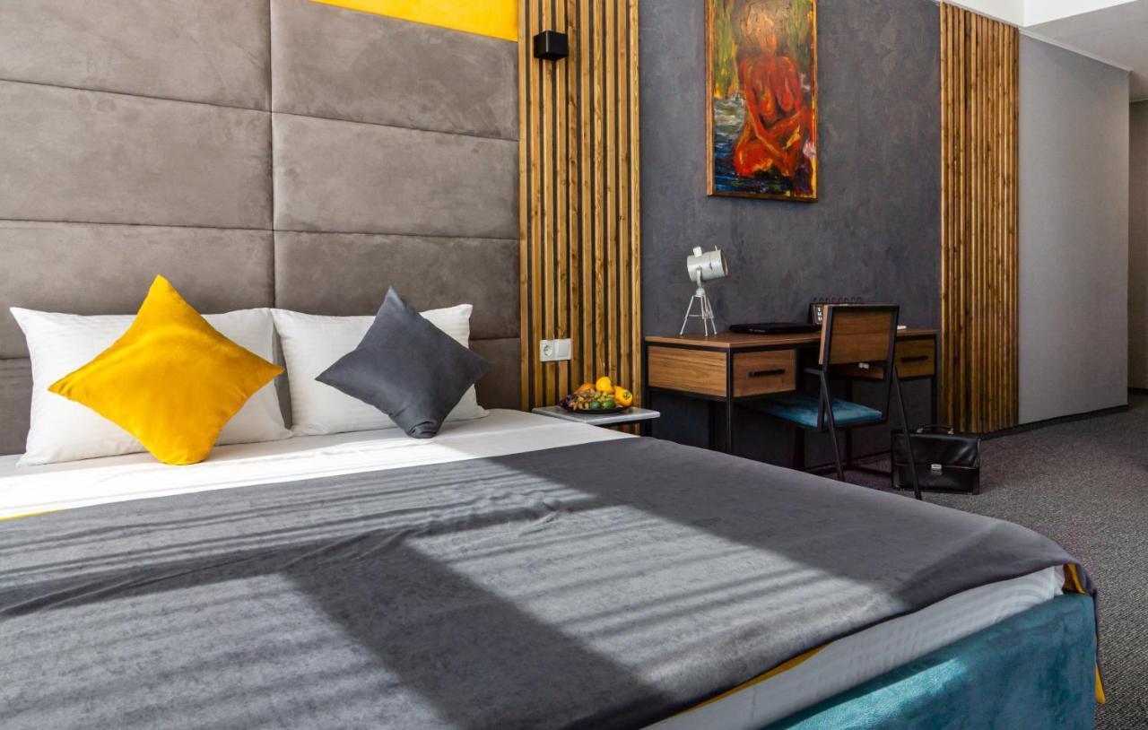 Bg Palace Hotel Tbilisi Ngoại thất bức ảnh