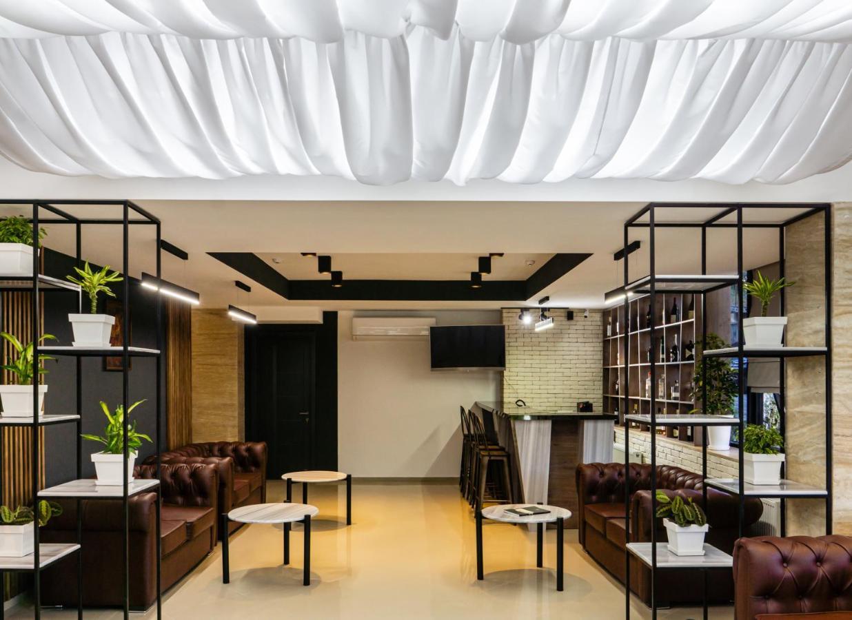 Bg Palace Hotel Tbilisi Ngoại thất bức ảnh