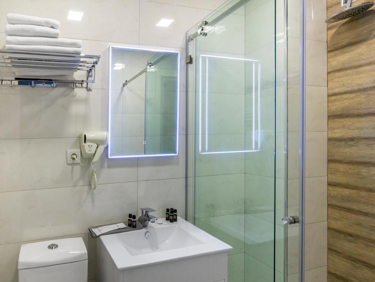 Bg Palace Hotel Tbilisi Ngoại thất bức ảnh